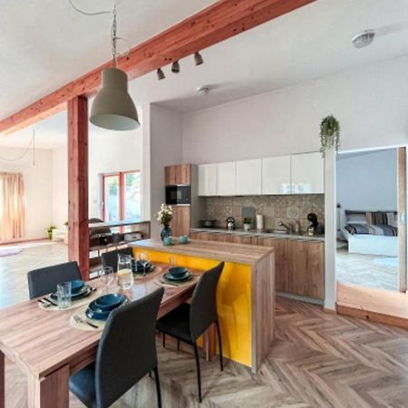 Apartman Niklan Rožnov pod Radhoštěm Екстериор снимка